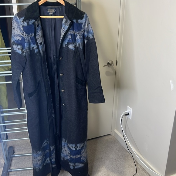 Women’s wool coat - Picture 3 of 3